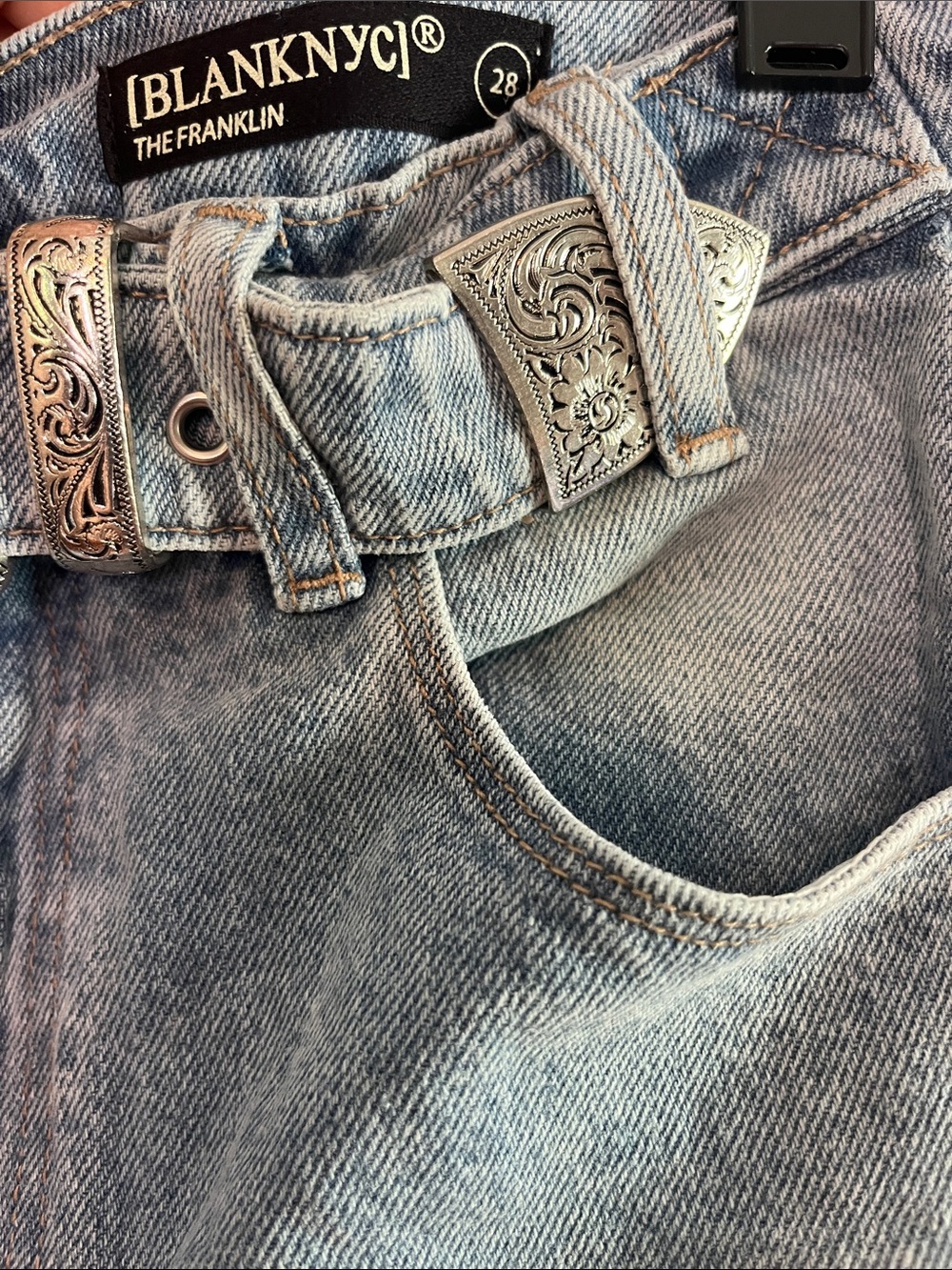 BlankNYC the Franklin ribcage wide leg jeans w attached western belt - NWT - Picture 5 of 7